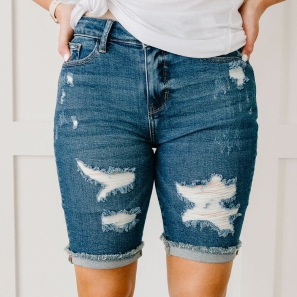 Judy Blue destroyed Bermuda shorts 2XL